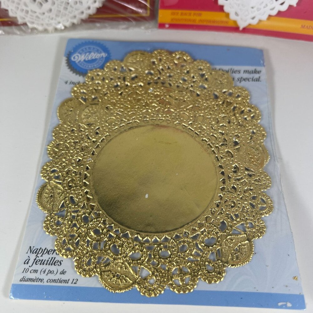 Royal Lace White & Gold Heart & Round Doilies Set 24 White 4" Heart & 12 Gold Ro - Picture 4 of 4